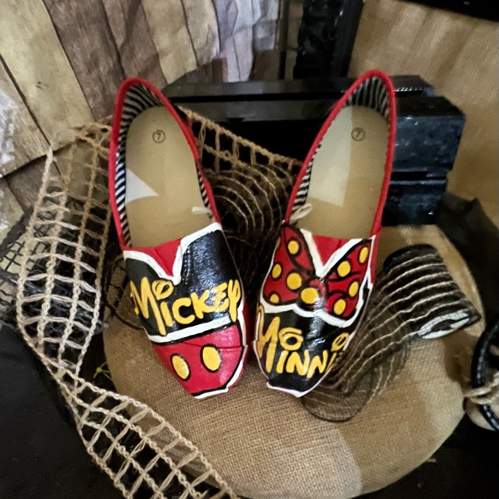 NWT Hand Painted Disney Canvas Slip On Shoes. Size 7